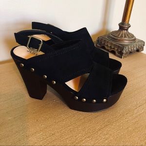 SALE****Just Fab Olesya black wedges sz 6M